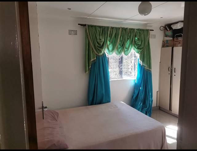 3 BEDROOM HOUSE FOR SALE IN CLAYFIELD